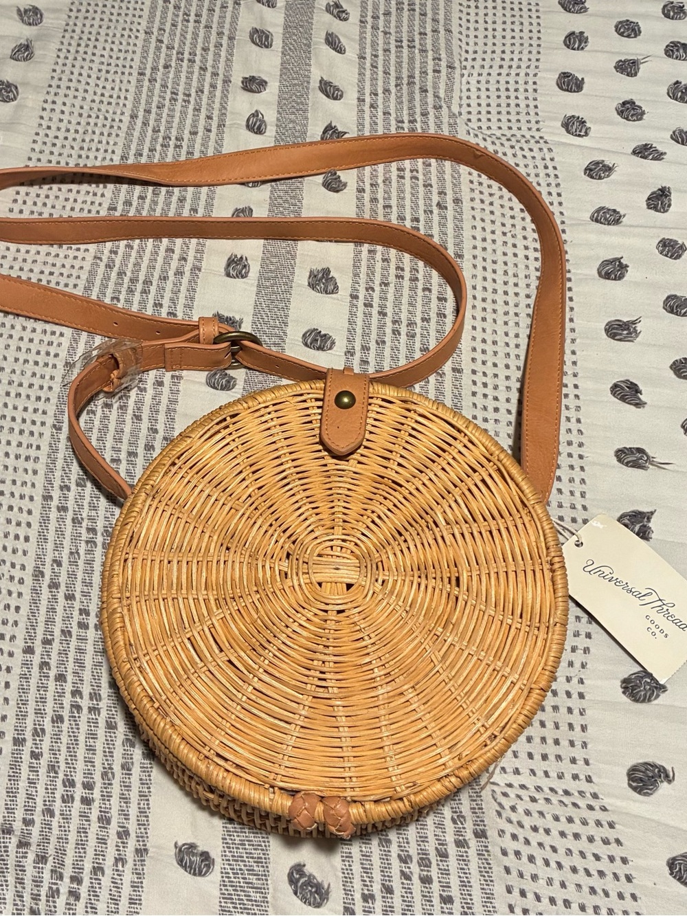 Universal Thread Tan Woven Round Crossbody Bag